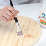 Cómo preparar la superficie de madera antes de pintar